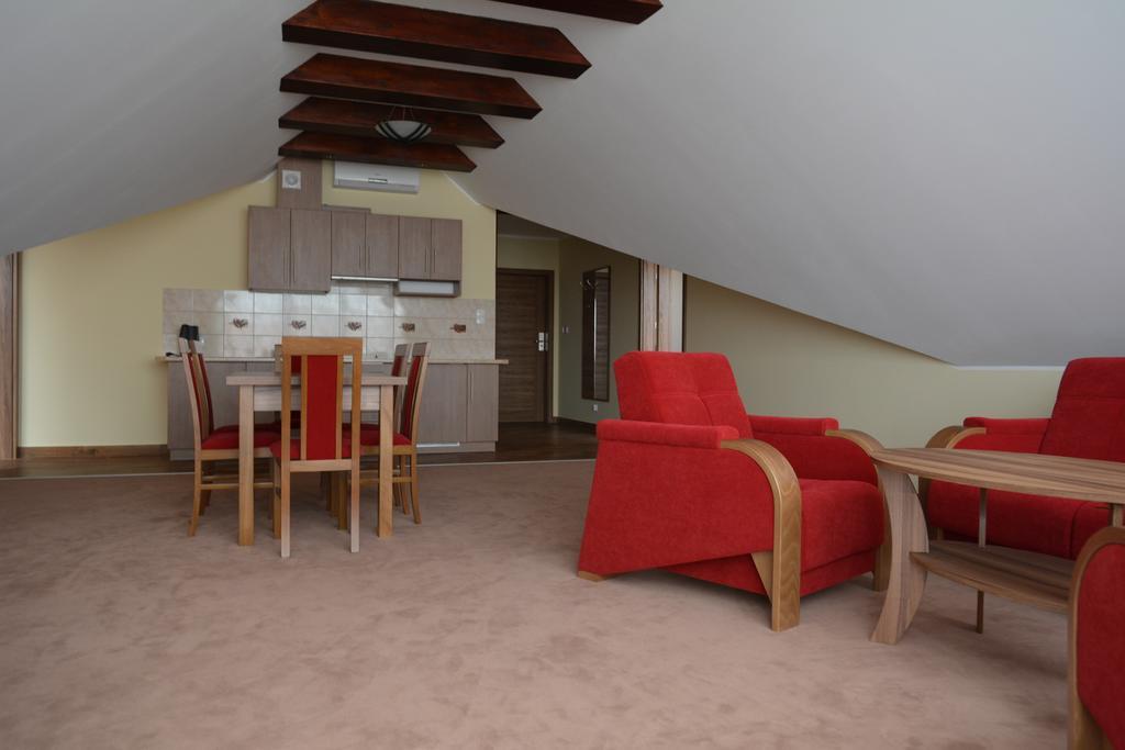 Hotel Gosciniec Pan Tadeusz II à Giżycko Chambre photo