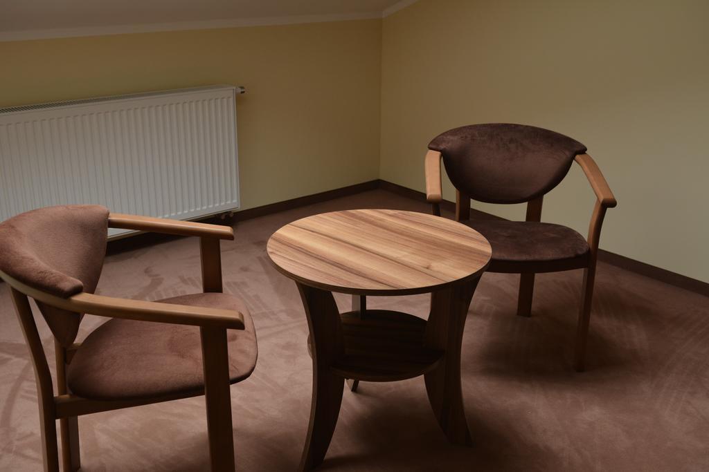 Hotel Gosciniec Pan Tadeusz II à Giżycko Chambre photo