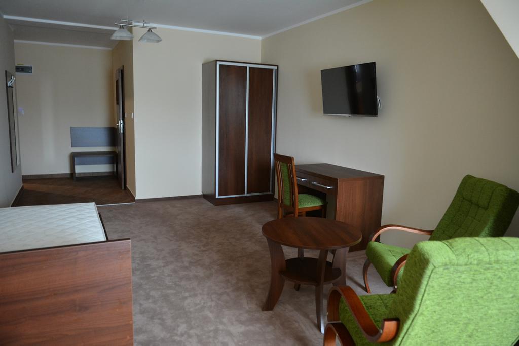 Hotel Gosciniec Pan Tadeusz II à Giżycko Chambre photo